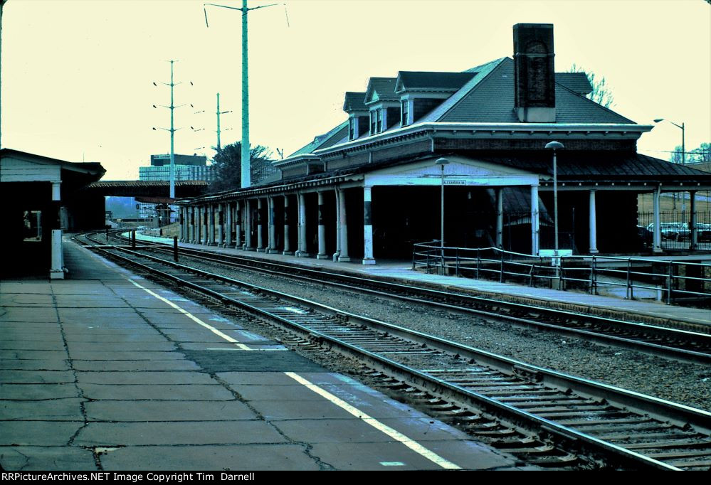Alexandria, VA Amtrak station